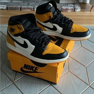 Air Jordan 1 Retro High OG // Size 13